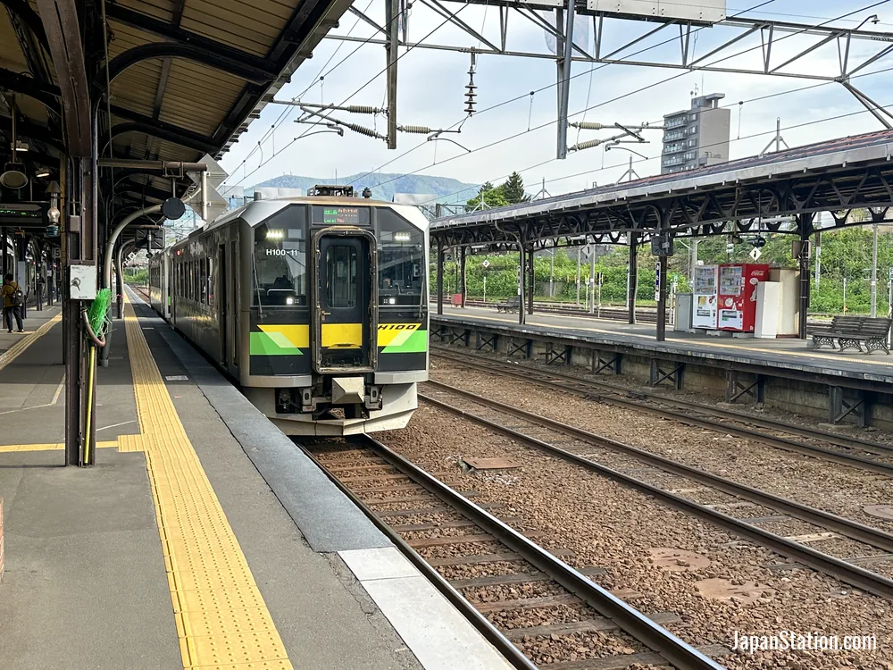 Local train at Otaru Station.