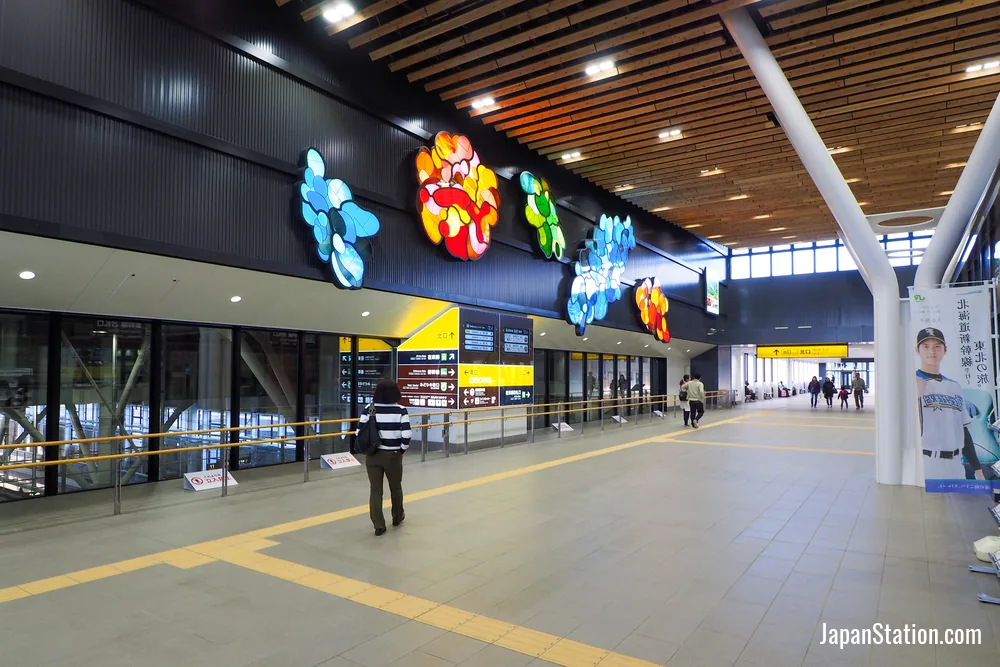 Interior concourse at Shin-Hakodate-Hokuto Station.